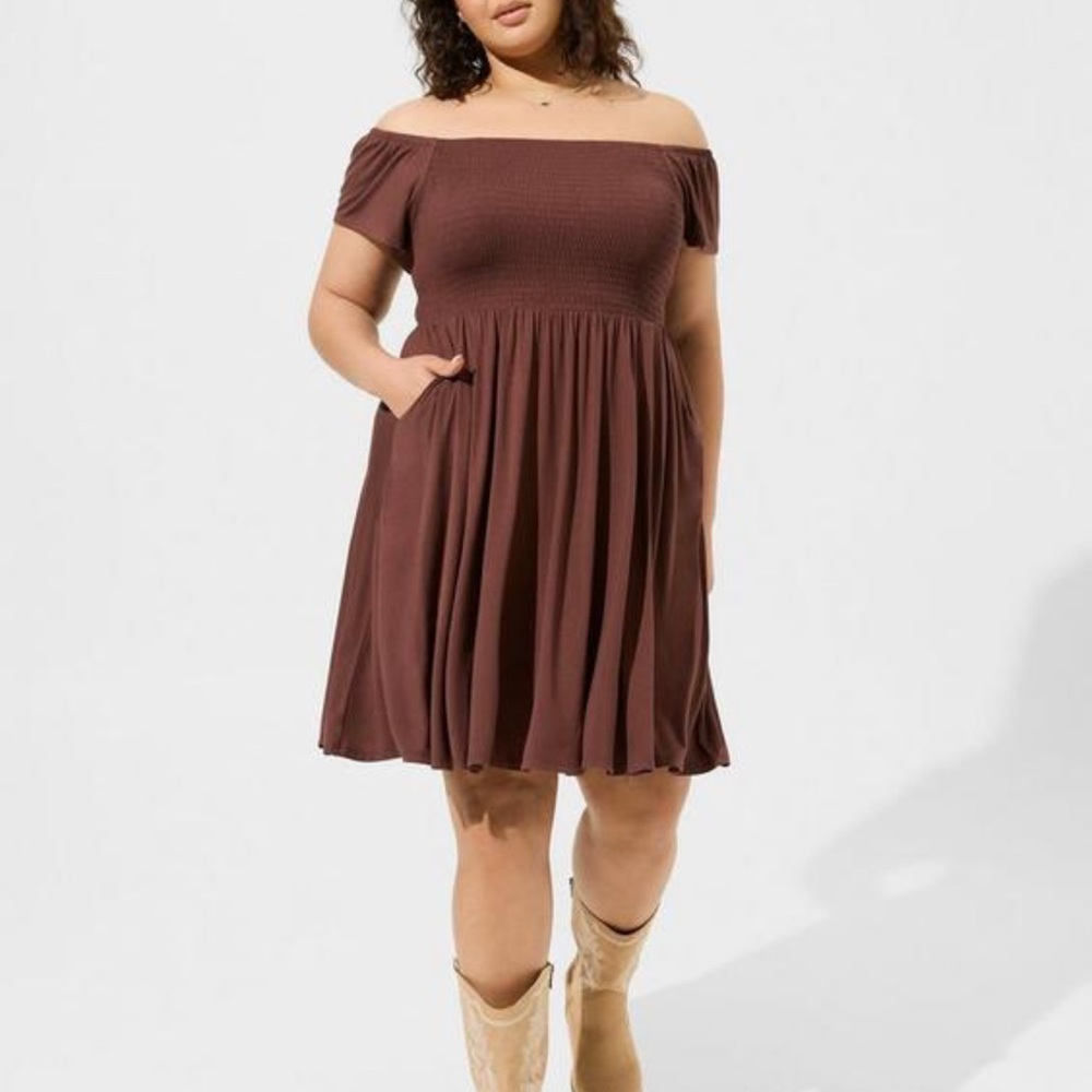 Torrid Brown off shoulder Dress size 4